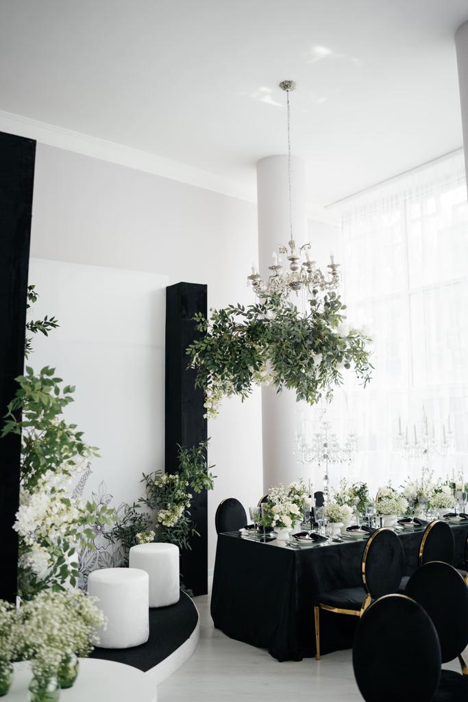 Tablecloths black rectangular (velour) 5m*2.8m — 2
