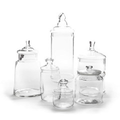 Set steklyannyx containers for sweet table